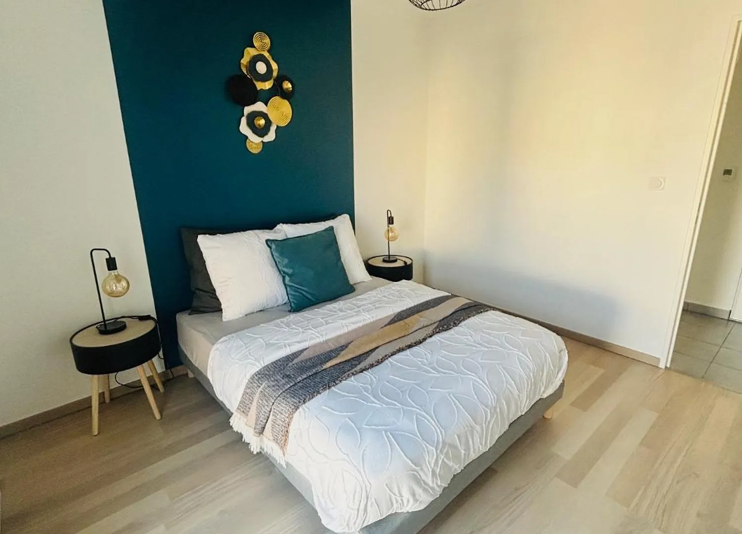 Lascano Parking Gratuit Proche Gare Aeroport Eurexpo Groupama Stadium Villeurbanne